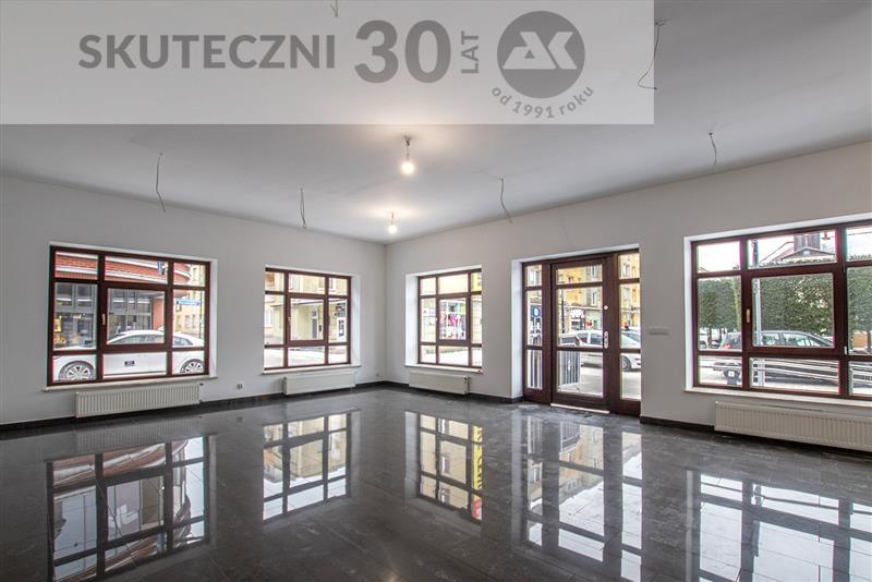 Lokal, 72 m2, Białogard  (1)
