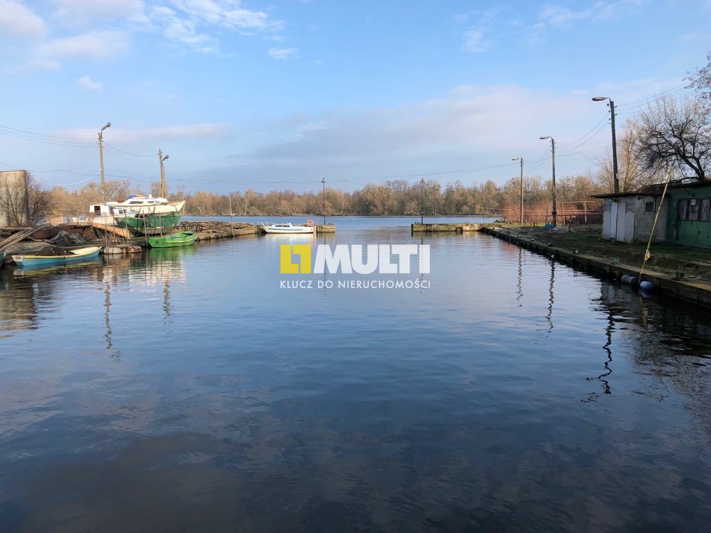Działka nad Odrą z basenem portowym (3)