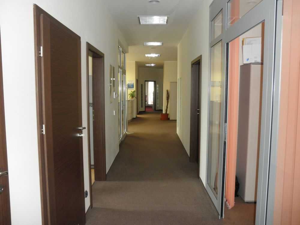 Pomieszczenia biurowe - 325 m2 (2)