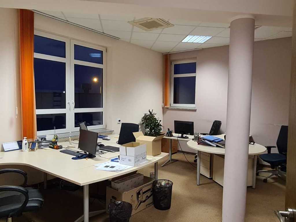 Pomieszczenia biurowe - 325 m2 (10)