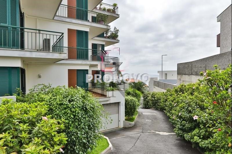 Mieszkanie, 4 pok., 186 m2, Funchal  (2)