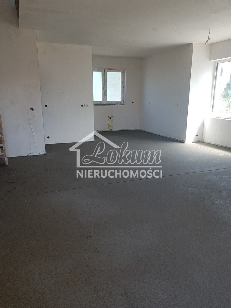 Dołuje, dom w zabudowie bliźniaczej (4)