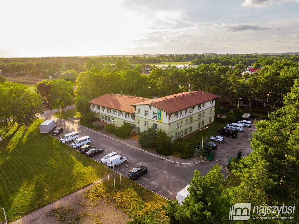 Lokal, 2,000 m2, Pniewo Pniewo (12)