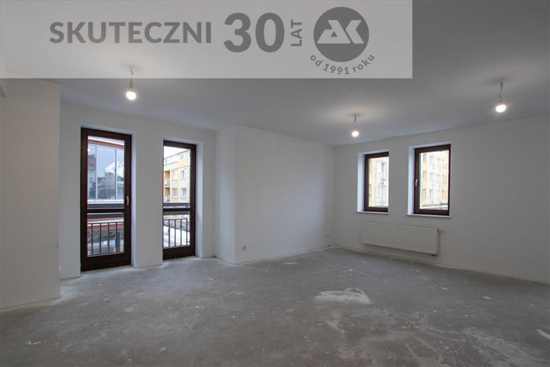 Mieszkanie, 3 pok., 72 m2, Białogard  (1)