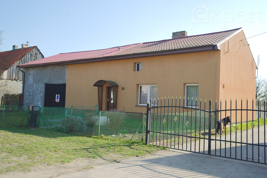 Dom w Tychowie na działce 5431 m2 +5056 m2 ziemi R (12)