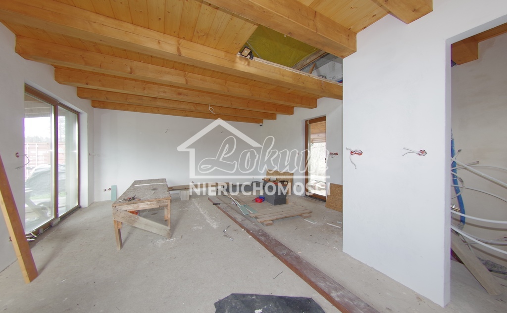 Domek całoroczny nad morzem - mała posiadłość . (6)