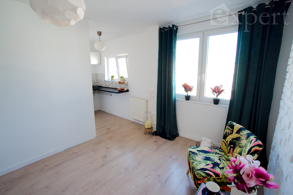 3 pokoje, w samym centrum ul. Wyszyńskiego (17)