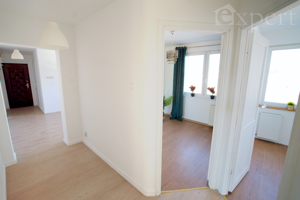 3 pokoje, w samym centrum ul. Wyszyńskiego (13)