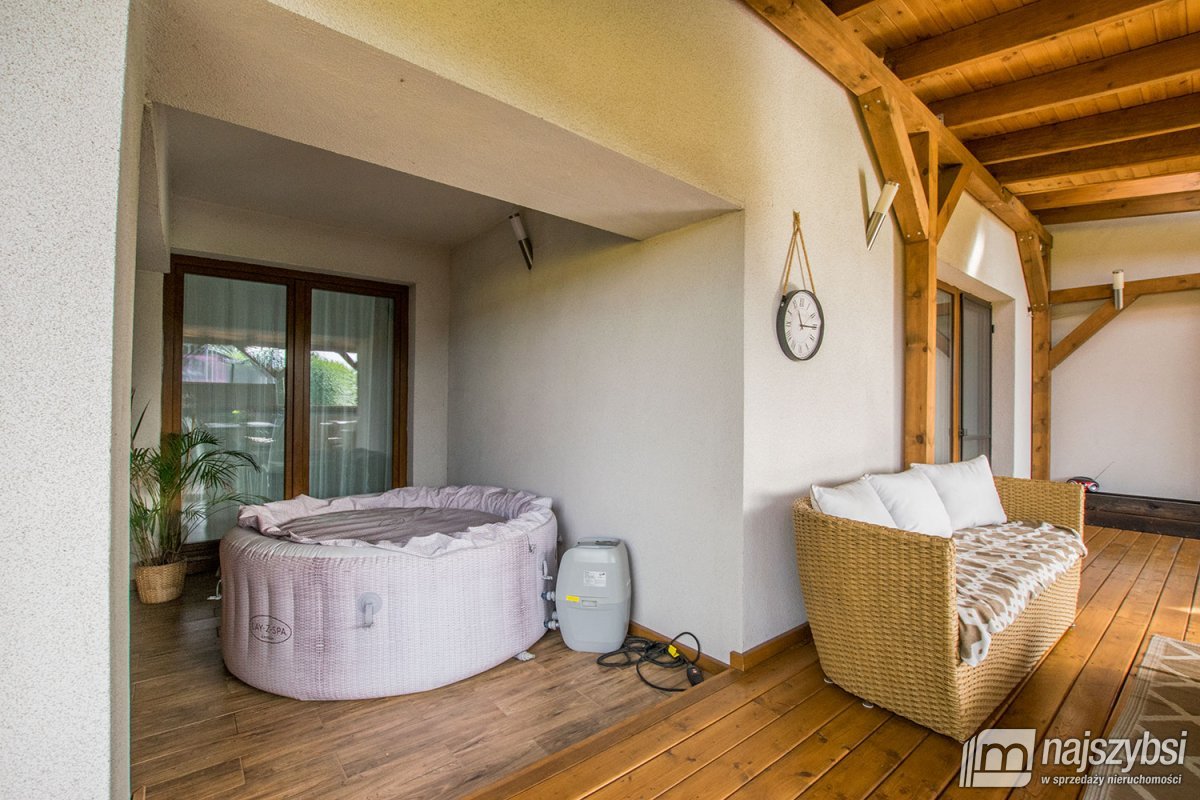 Załom - Nowoczesny dom wolnostojący 217,66m² (25)