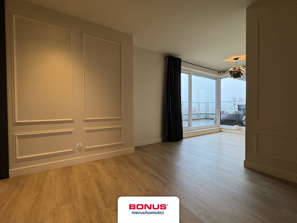 Przestronny  apartament 157,23m2 z dużym tarasem. (6)