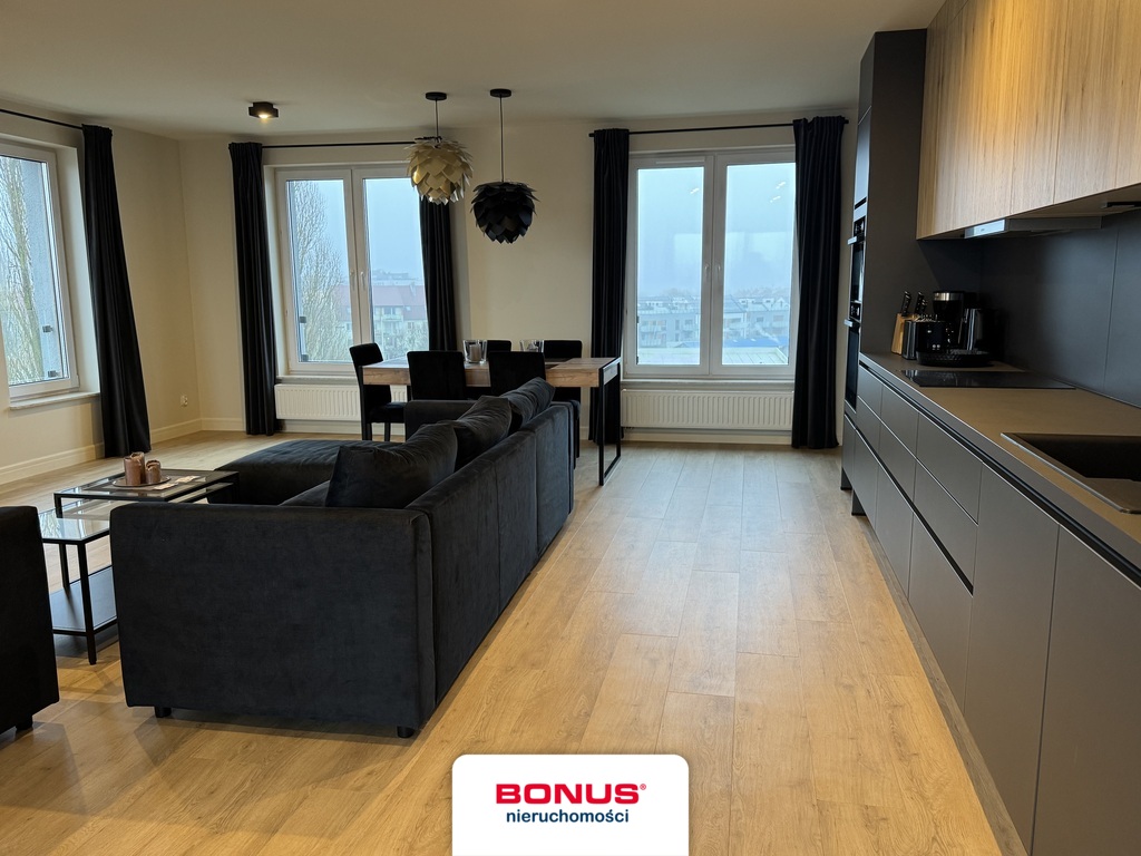 Przestronny  apartament 157,23m2 z dużym tarasem. (4)