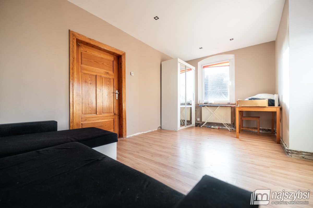 Nowogard-mieszkanie z garażem i ogródkiem (13)