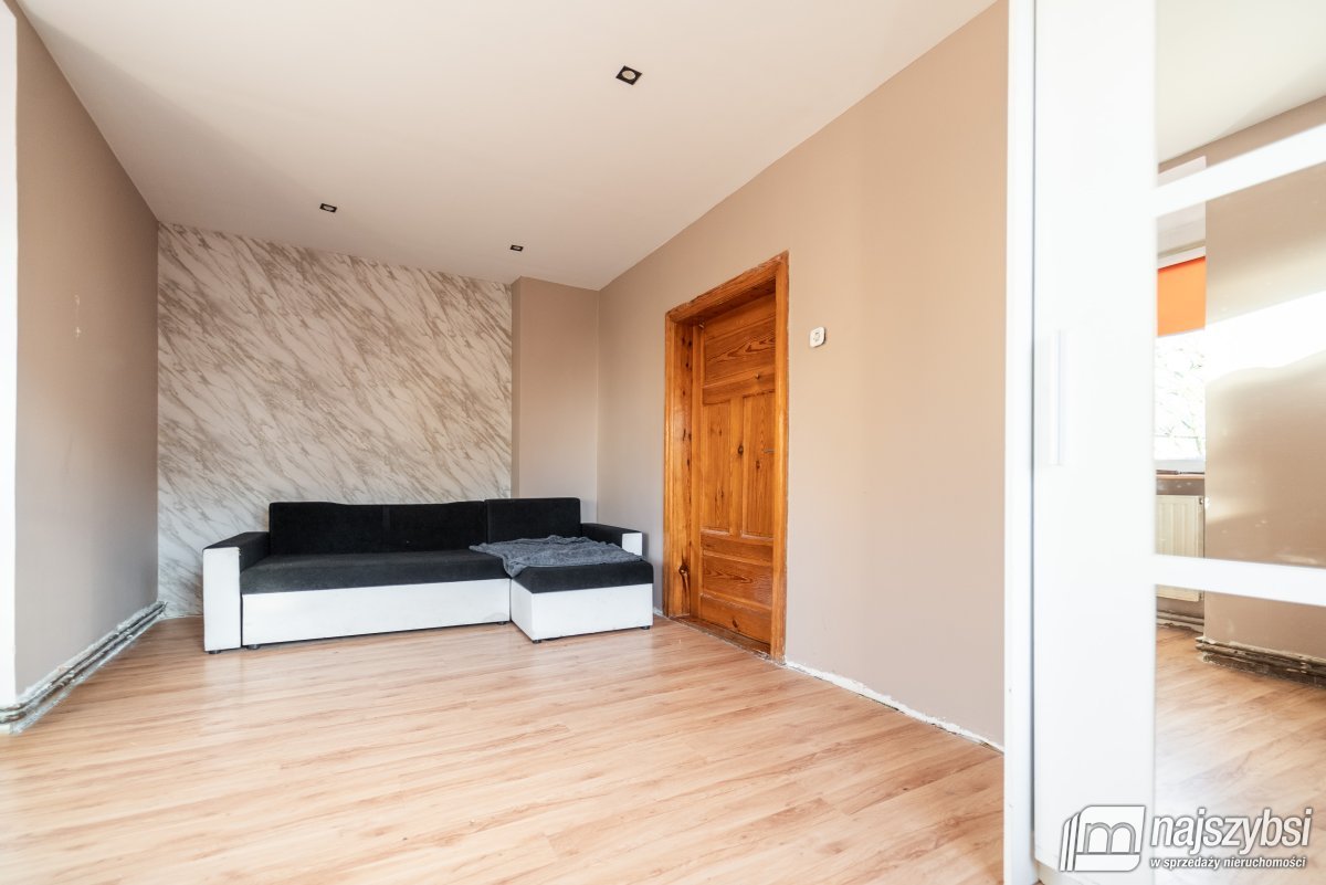 Nowogard-mieszkanie z garażem i ogródkiem (14)