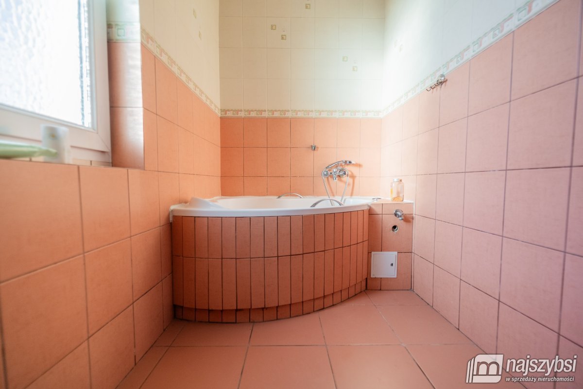 Nowogard-mieszkanie z garażem i ogródkiem (15)