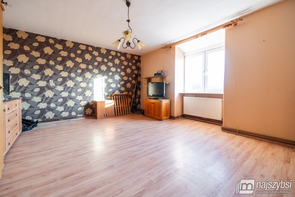 Nowogard-mieszkanie z garażem i ogródkiem (7)