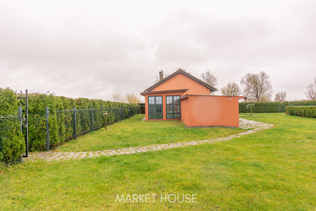 Lubczyna dom nad jeziorem Dąbie (2)