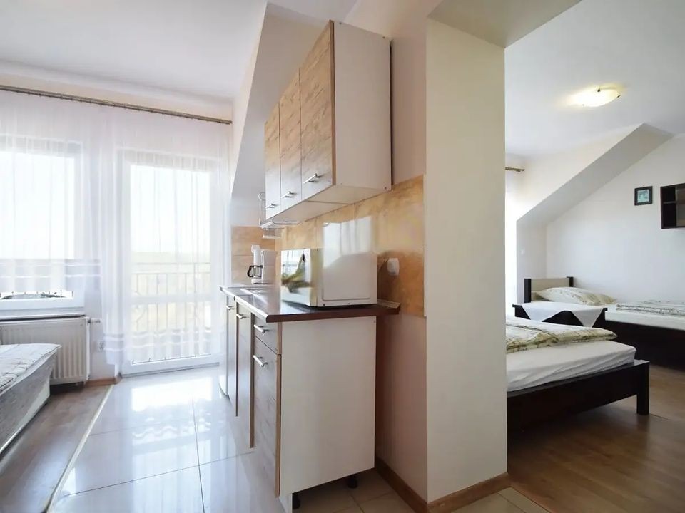 PRZEPIĘKNY PENSJONAT 27 POKOI / USTRONIE MORSKIE (2)