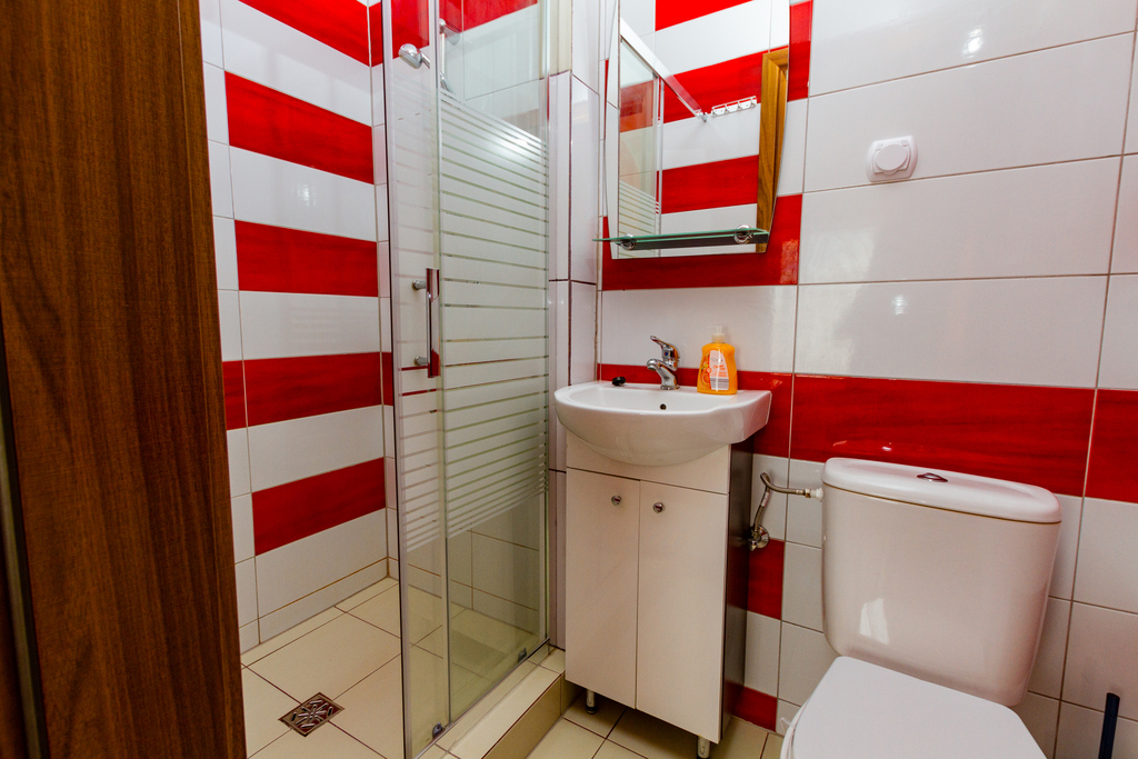 PRZEPIĘKNY PENSJONAT 27 POKOI / USTRONIE MORSKIE (5)