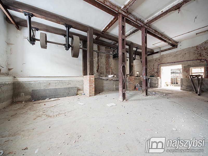 Przybiernów okolica- nieruchomość z potencjałem  (8)