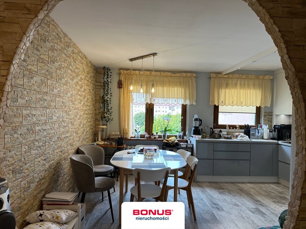 4 pokoje, duża kuchnia z jadalnią, po remoncie (2)