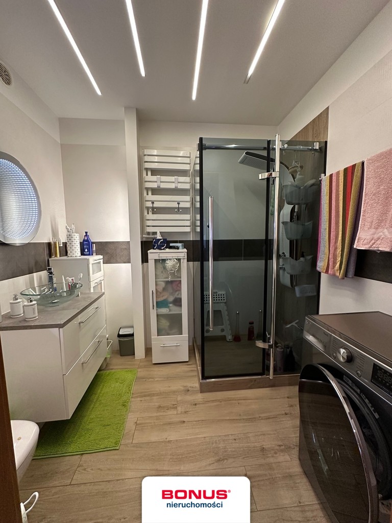 4 pokoje, duża kuchnia z jadalnią, po remoncie (19)