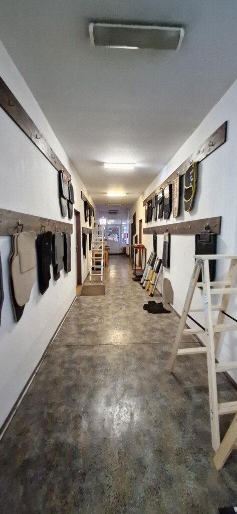 Budynek magazynowy - zaplecze biurowe, produkcja. (9)