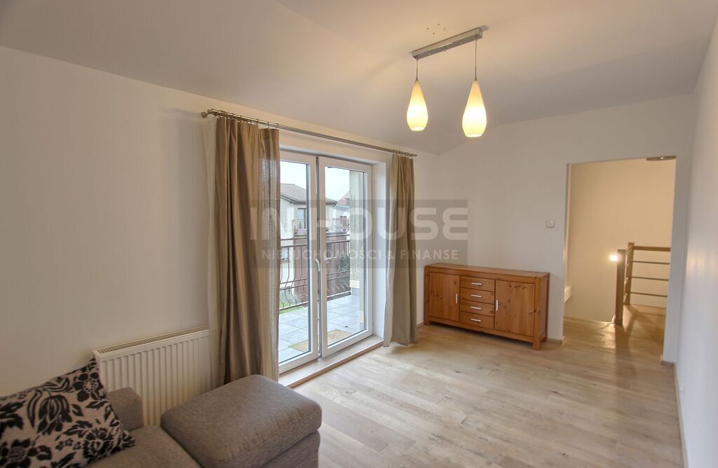 Atrakcyjne dwa poziomy bez skosów Bezrzecze (9)