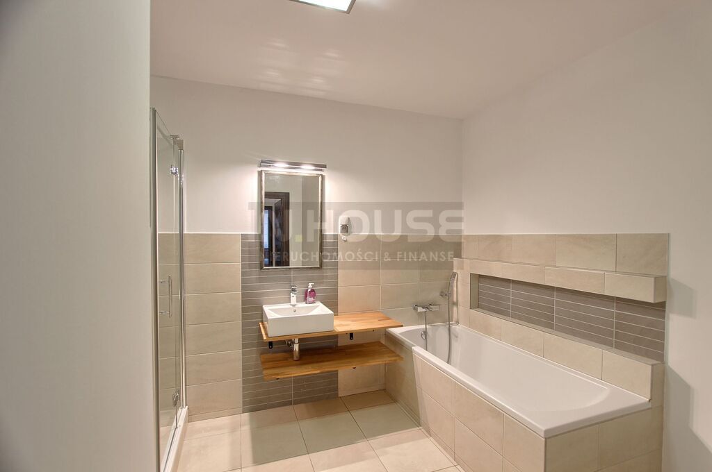 Atrakcyjne dwa poziomy bez skosów Bezrzecze (13)