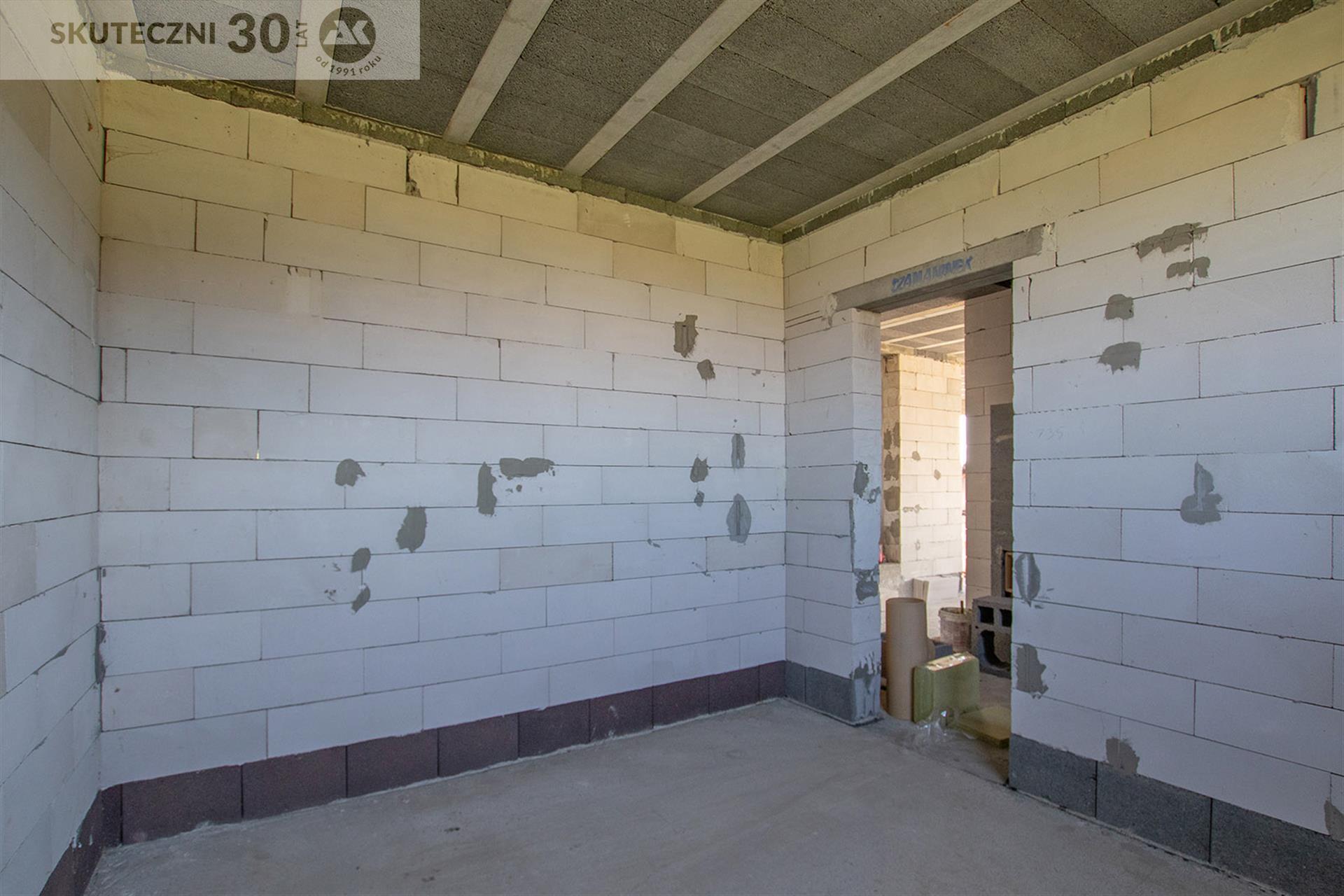 Dom wolnostojący - Niekłonice  (12)