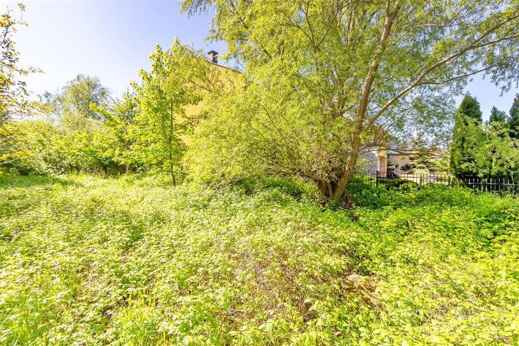 Działka przy ul. Franciszkańskiej. Wszystkie media (4)