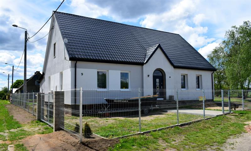 Mieszkanie 3-pok. - połowa domu z działką budowlan (1)