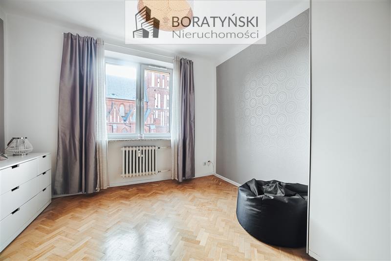 Piękne, 3 pokojowe z balkonem w samym centrum mias (12)