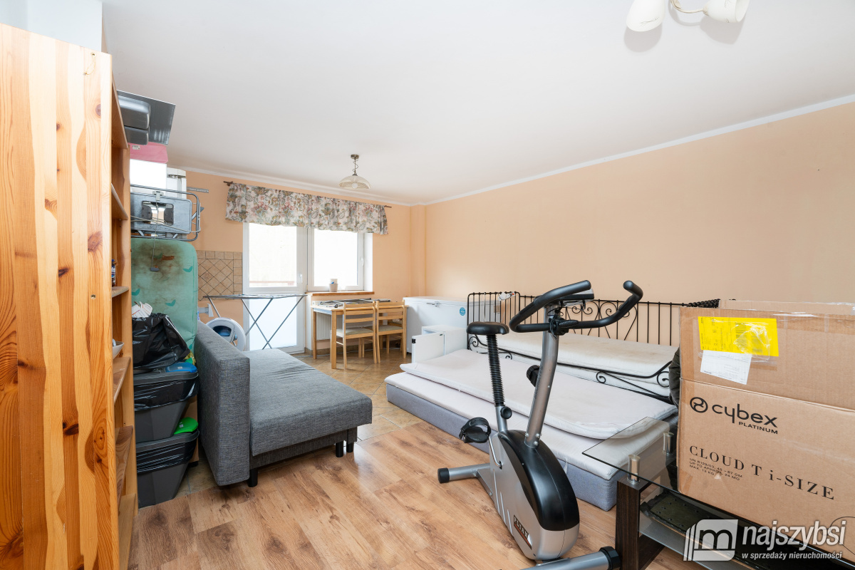 USTRONIE MORSKIE - DOCHODOWY PENSJONAT 400m OD MOR (24)