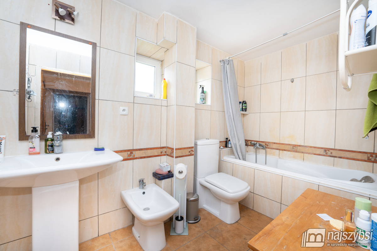 USTRONIE MORSKIE - DOCHODOWY PENSJONAT 400m OD MOR (26)