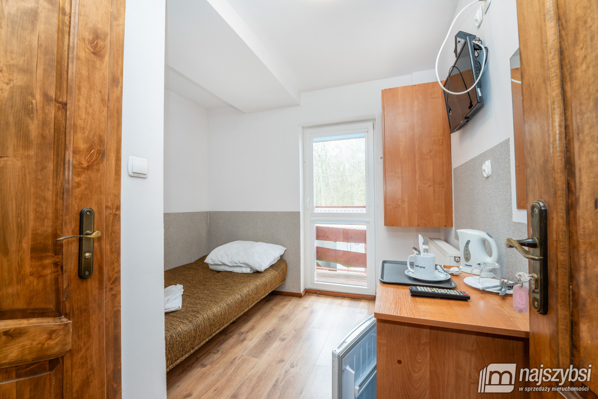 USTRONIE MORSKIE - DOCHODOWY PENSJONAT 400m OD MOR (29)