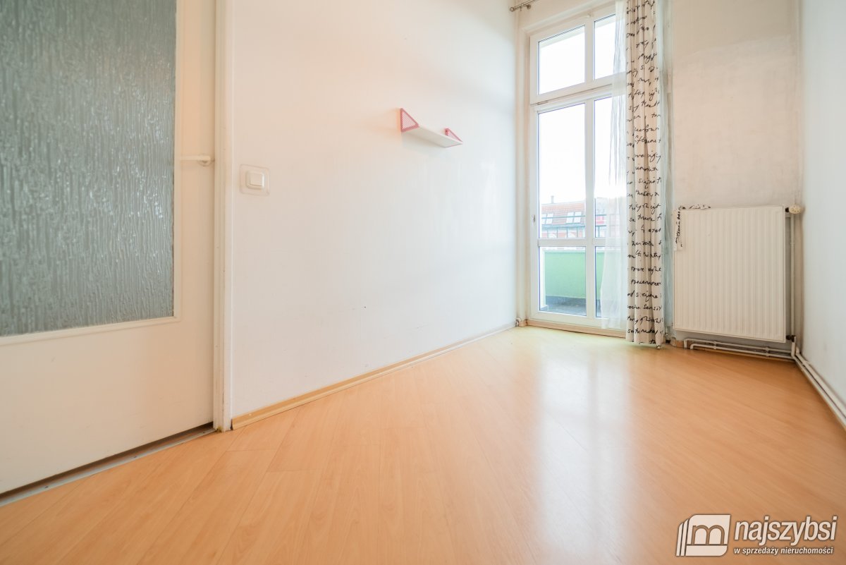 Szczecin -  przestronne mieszkanie  z potencjałem (11)