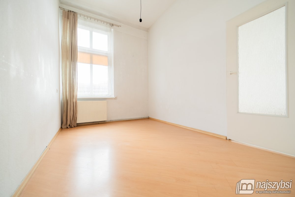 Szczecin -  przestronne mieszkanie  z potencjałem (16)