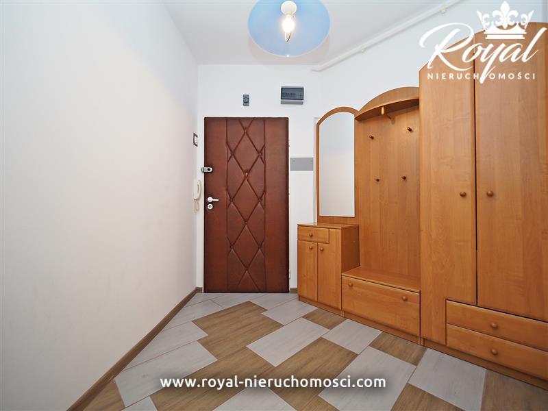 Duża kawalerka z komórką i m.postojowym ! (9)