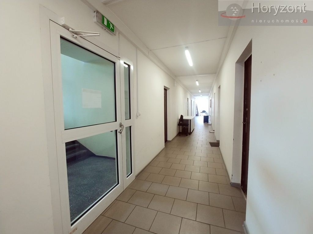 Pokoje biurowe 15-30m2, blisko ul. Celnej (3)