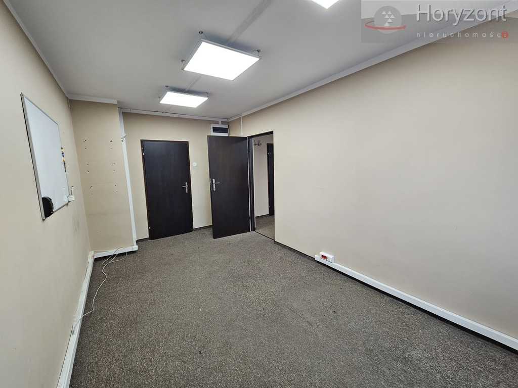 Pokoje biurowe 15-30m2, blisko ul. Celnej (7)