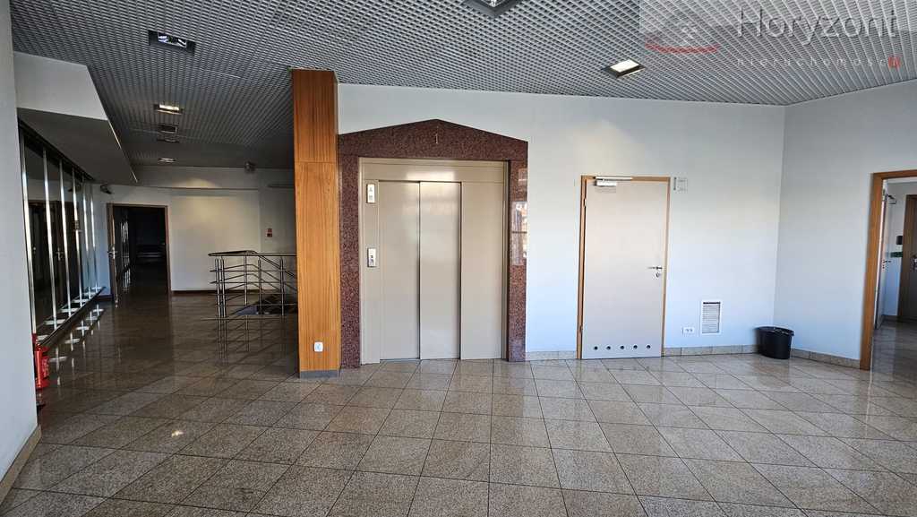 Lokal 150/700m2, serce miasta 30zł/1m2 + vat (14)