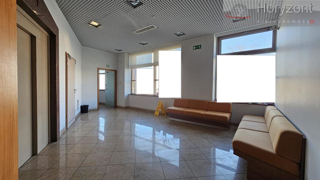 Lokal 150/700m2, serce miasta 30zł/1m2 + vat (13)