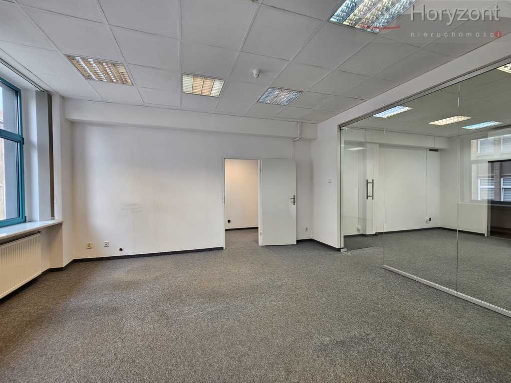 Biurowiec w Centrum 270m2 11pok. - 30zł/1m2 (2)