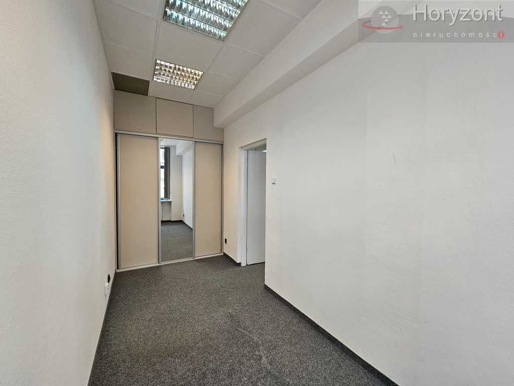 Biurowiec w Centrum 270m2 11pok. - 30zł/1m2 (16)