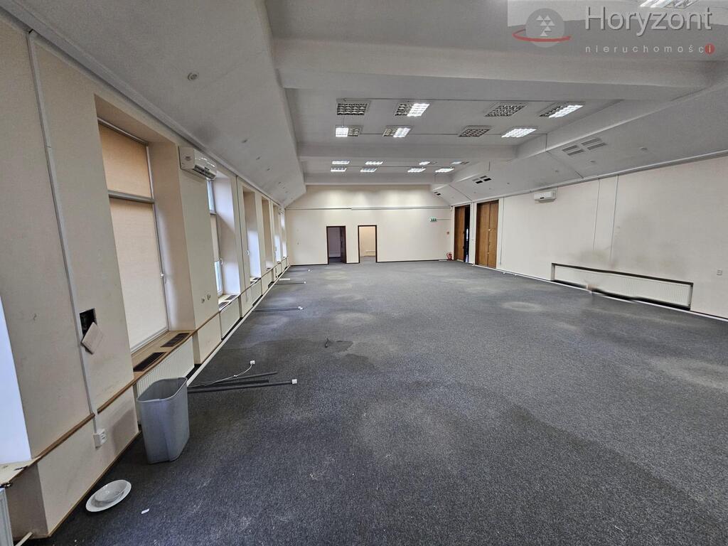 Lokal na fitnes, szkołę tańca, biuro - open space (2)