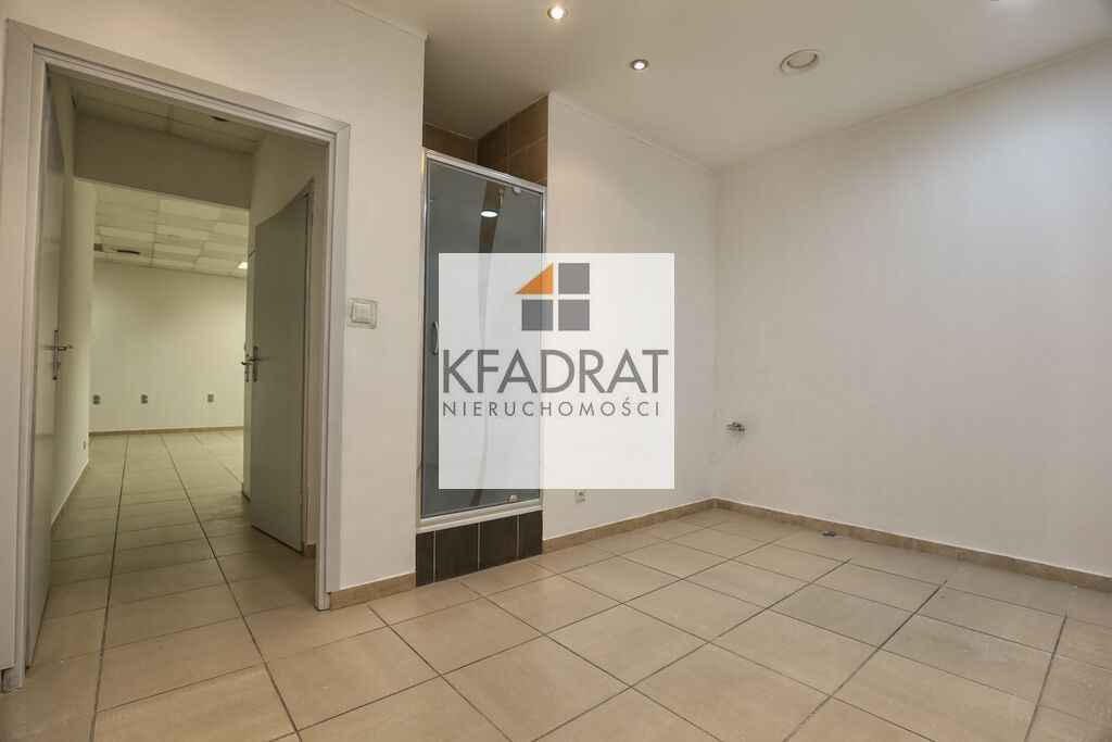 Lokal 55 m2 handlowo -usługowy Mierzyn ,parking (4)