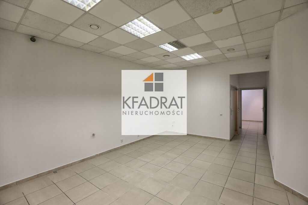 Lokal 55 m2 handlowo -usługowy Mierzyn ,parking (3)