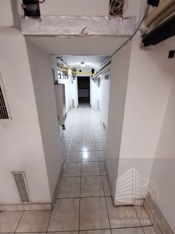 Lokal na sprzedaż w centrum miasta (18)