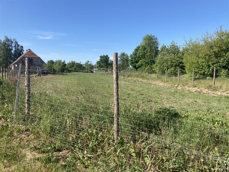 Kościernica – uzbrojona działka budowlana 909 m2 (2)