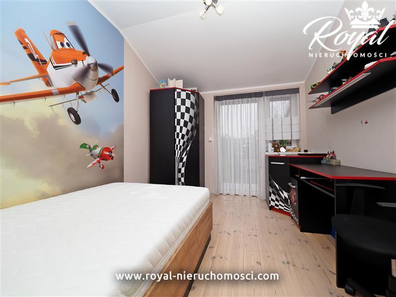 Skrajny dom szeregowy 2012r. na fajnym osiedlu ! (12)